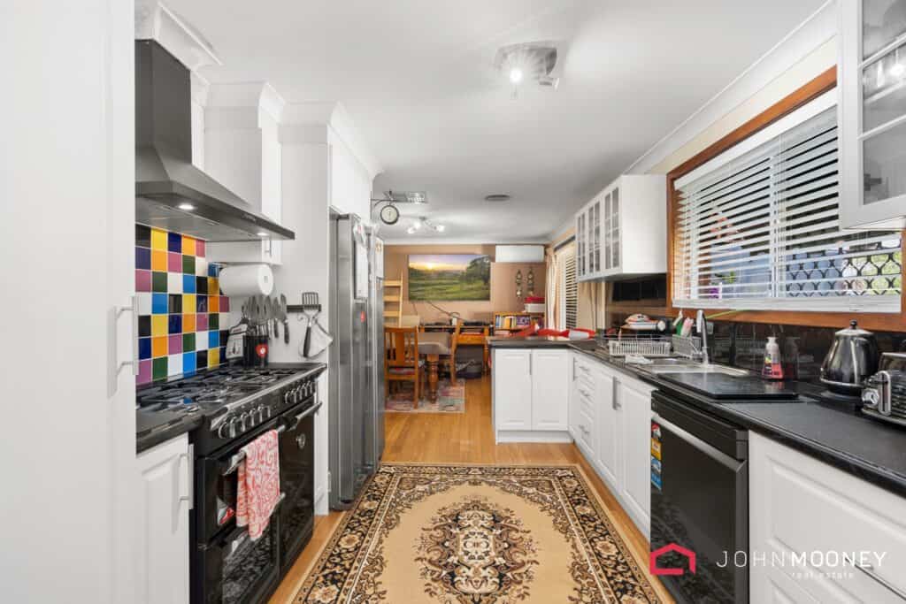 2 Pinaroo Drive, Glenfield Park NSW 2650, Glenfield Park - Thumbnail 4