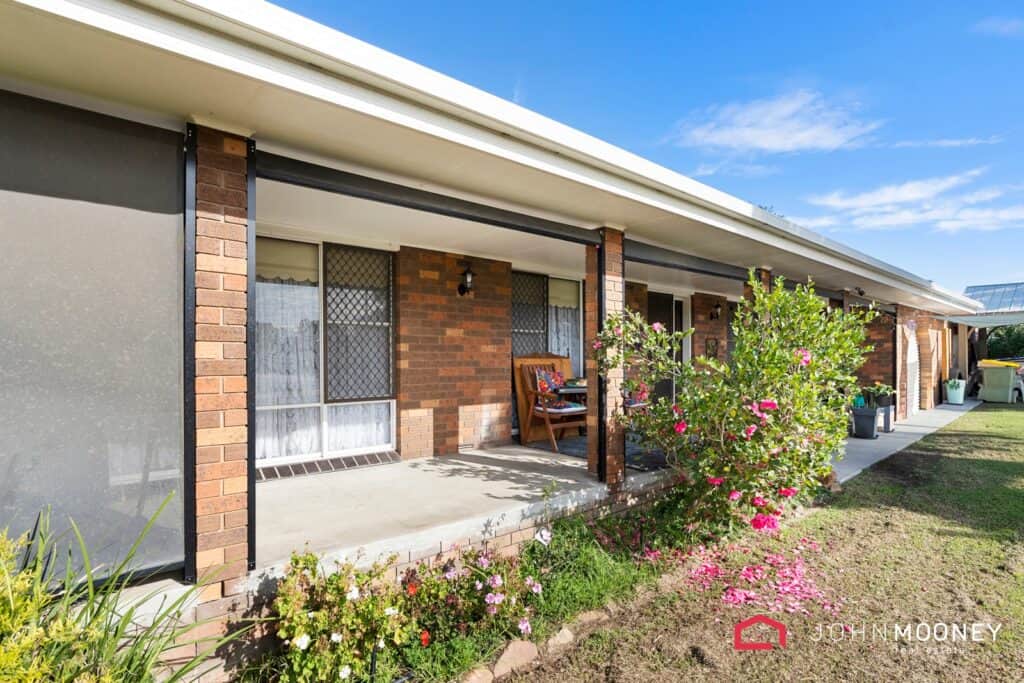 2 Pinaroo Drive, Glenfield Park NSW 2650, Glenfield Park - Thumbnail 2